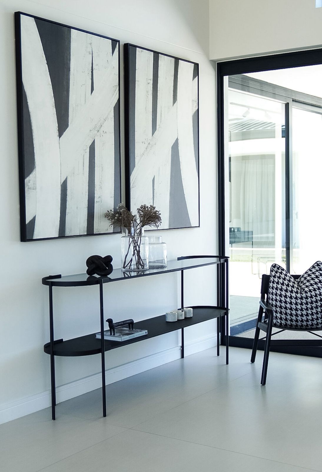 Capsular Console - Glass & Steel