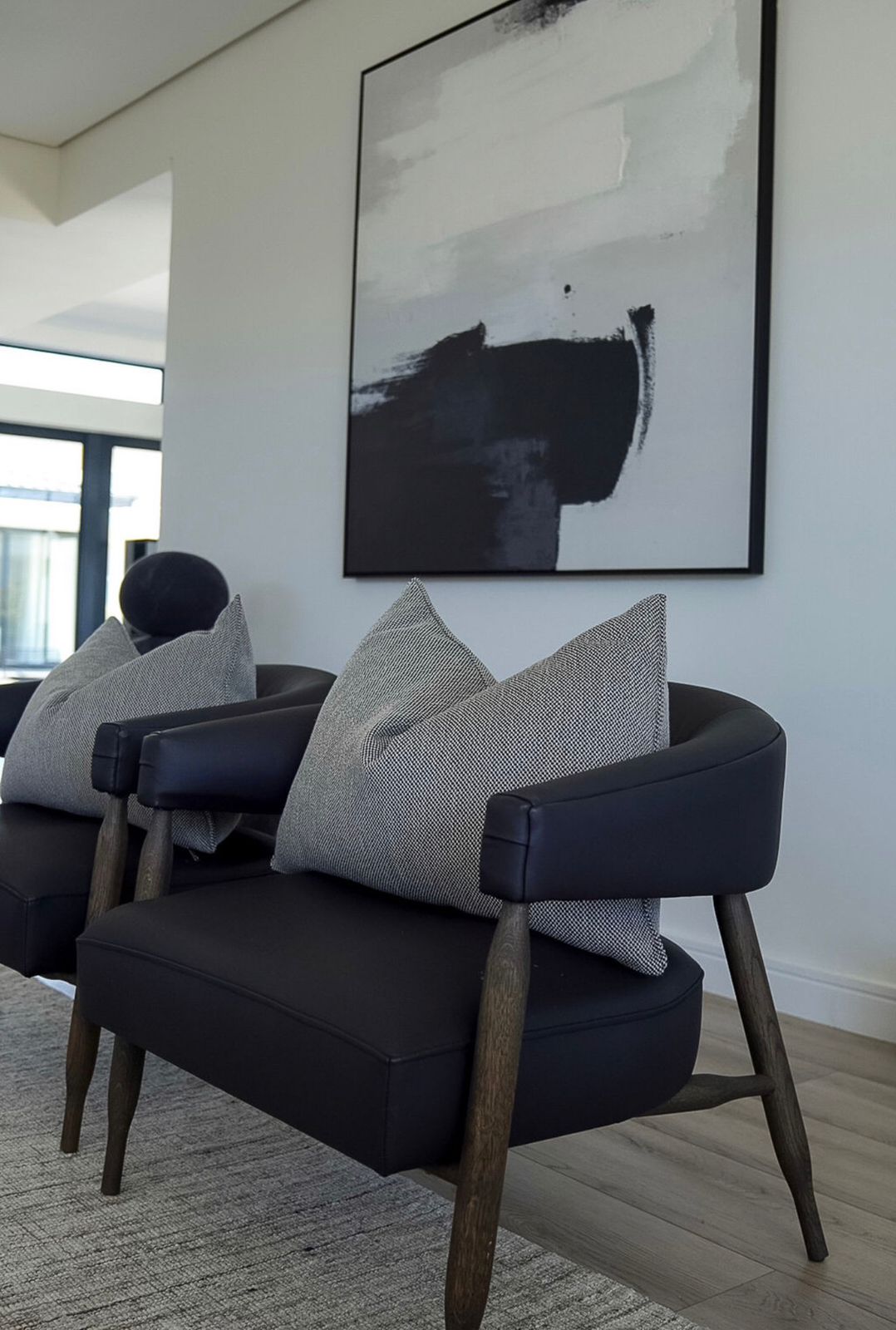 MILAN ARM CHAIR
